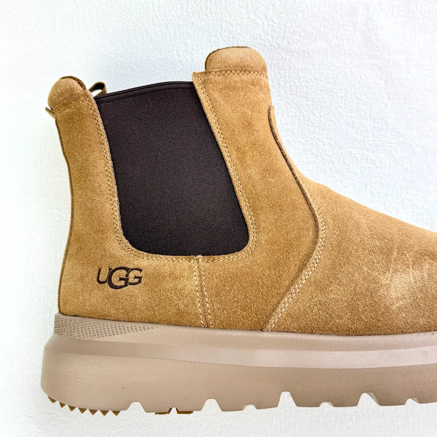 Self-pickup 💰680 𝐔*g ₂₀₂₄ . 1152050 Burley Chelsea boots, simple retro style, casual and versatile, private molded outsole, comfortable and anti-slip, high silk suede material, beautiful and material, will not freeze your feet in winter, must be arranged! Size：39-44